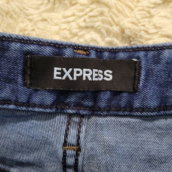 Express Denim Dark Wash Shortie Relaxed Low Rise Size 6 - Picture 4 of 9